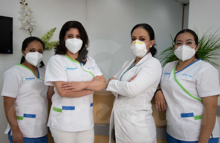 Estamos comprometidos con la seguridad de nuestros pacientes y colaboradores
Utilizamos estricto protocolo de Bioseguridad establecido por el Ministerio de Salud Pública